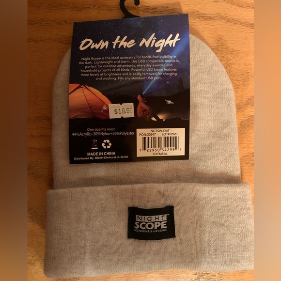 NWT Night Scope Rechargeable LED Beanie Winter Hat with Light Oatmeal One Size - Picture 2 of 5